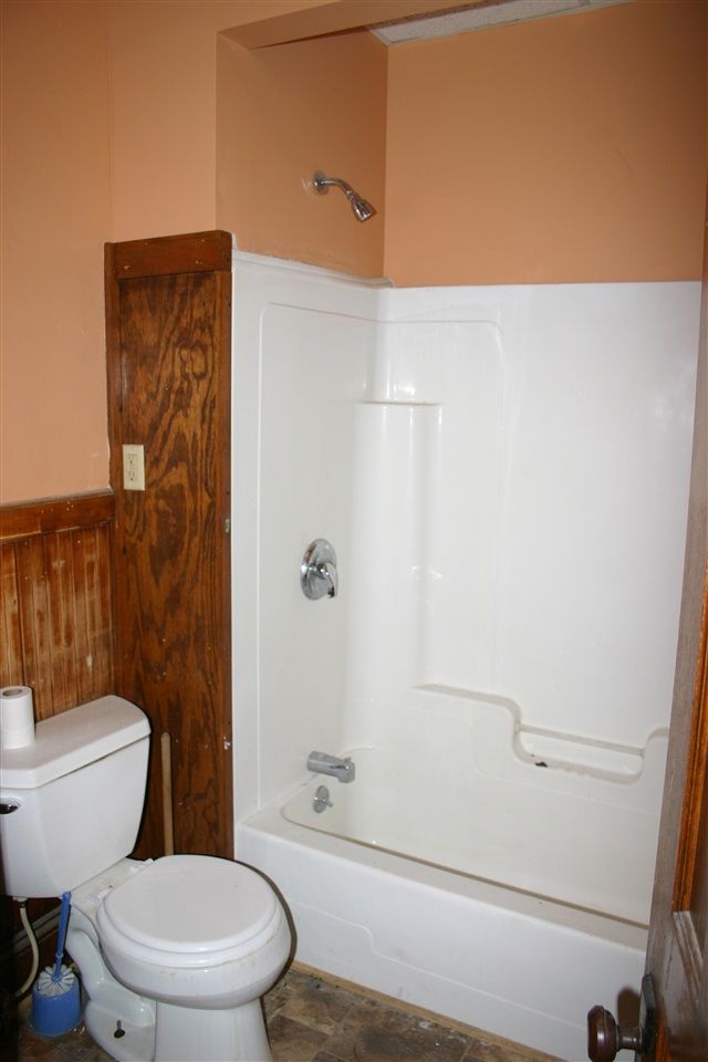42 Central St, Newport, VT 05855